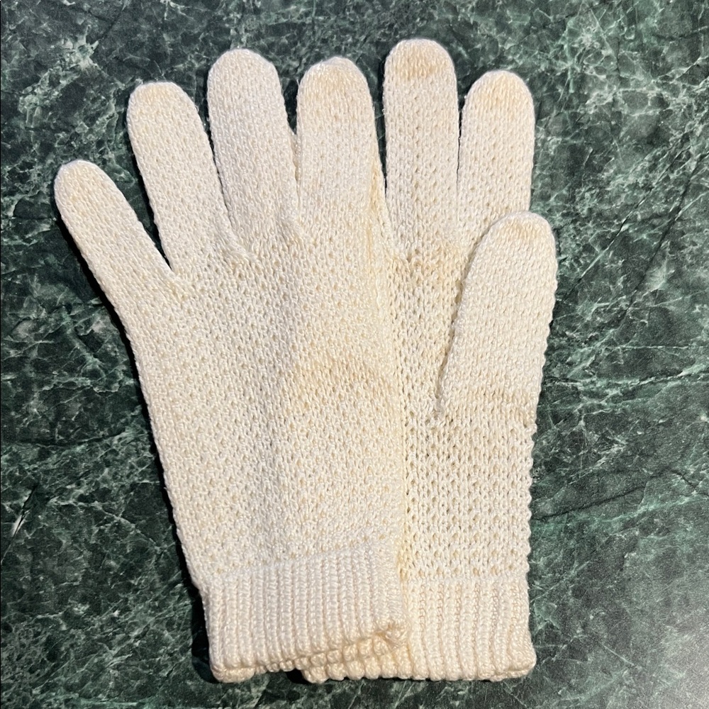 Vintage Cream Knit Gloves